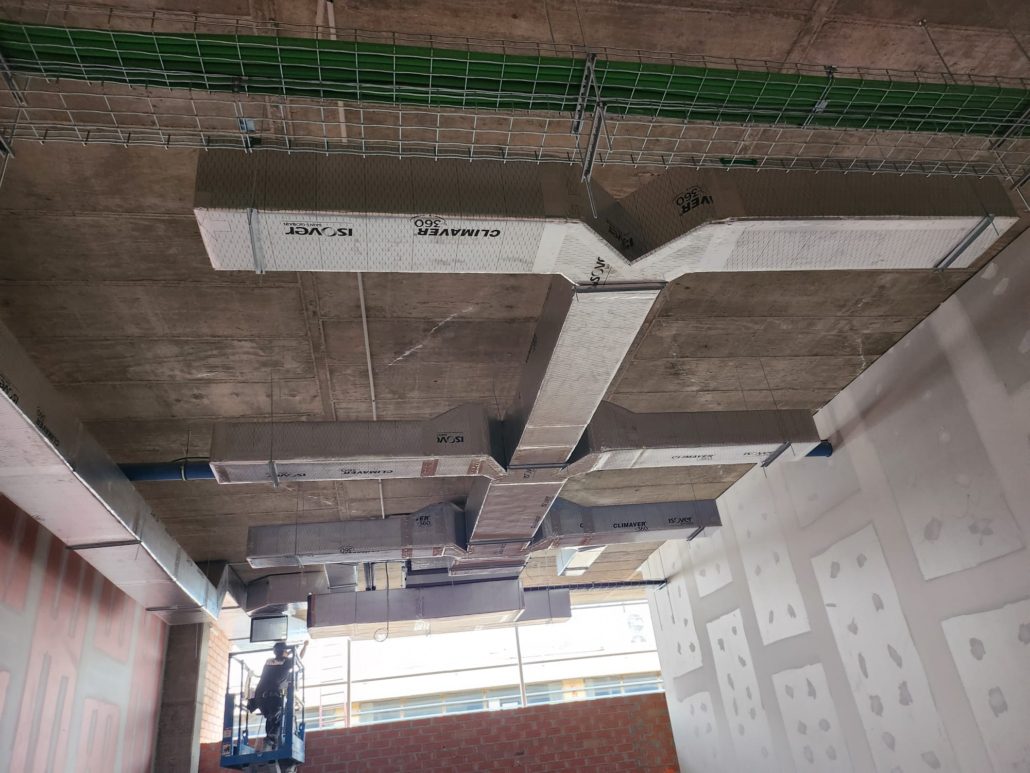 Empresa especializada en montaje de conductos para ventilaciones de fibra Empresa especializada en montaje de conductos para ventilaciones de fibra